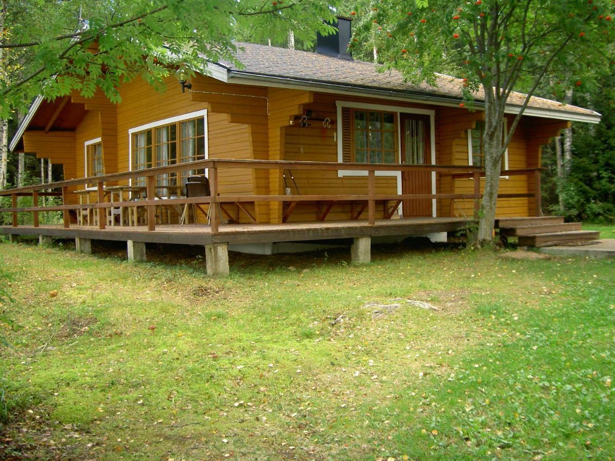 Hotel Kuus-Hukkala Harkala  Exterior foto